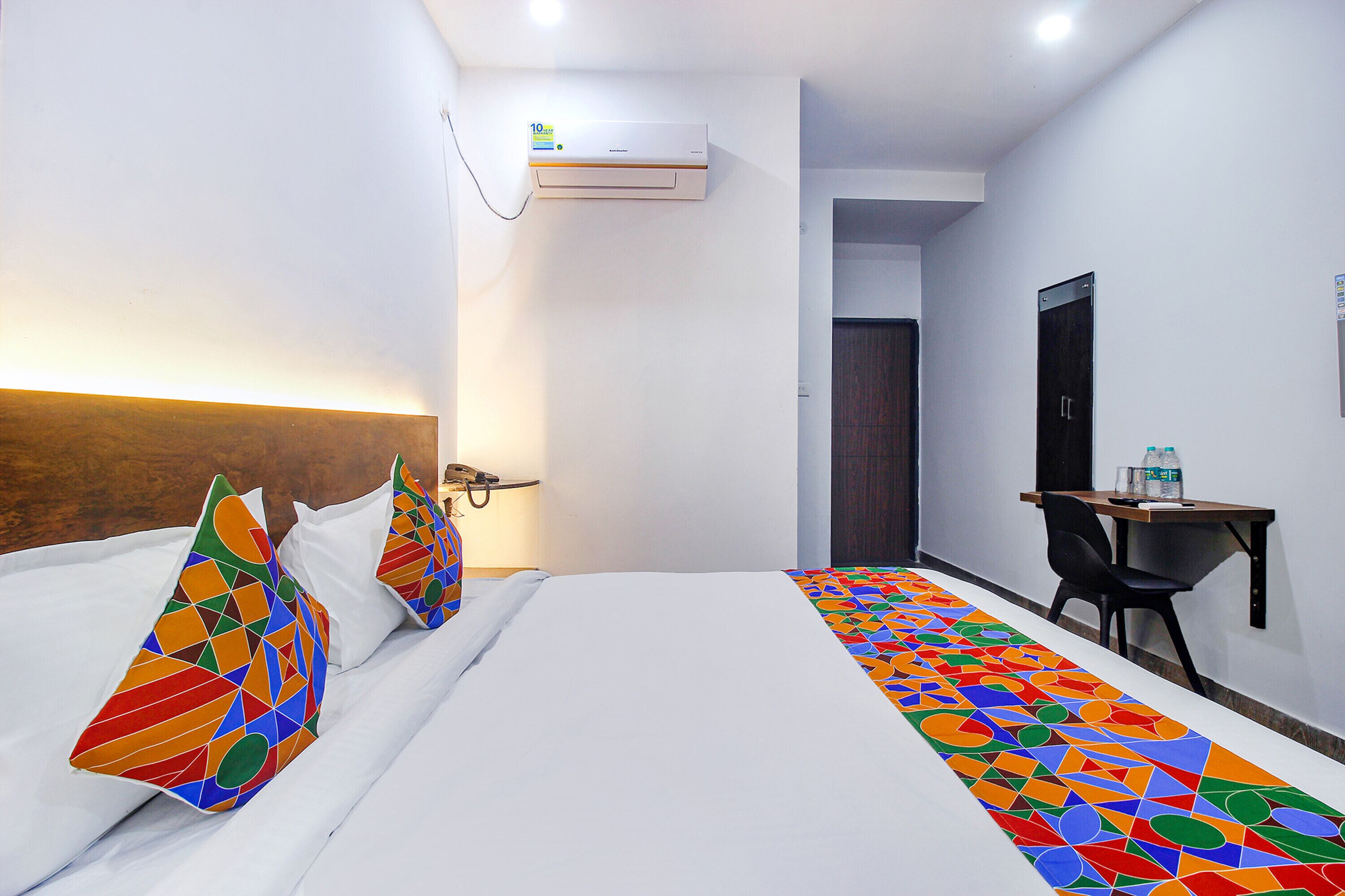 Fabhotel W Grand Suites