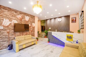 Reception - Fabhotel Aqua Tulip (Kolkata)