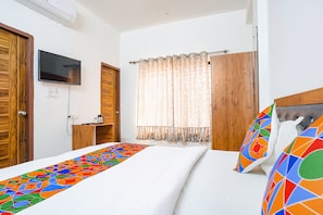 Free WiFi, bed sheets - Fabexpress Gulmohar Grande (Bhopal)