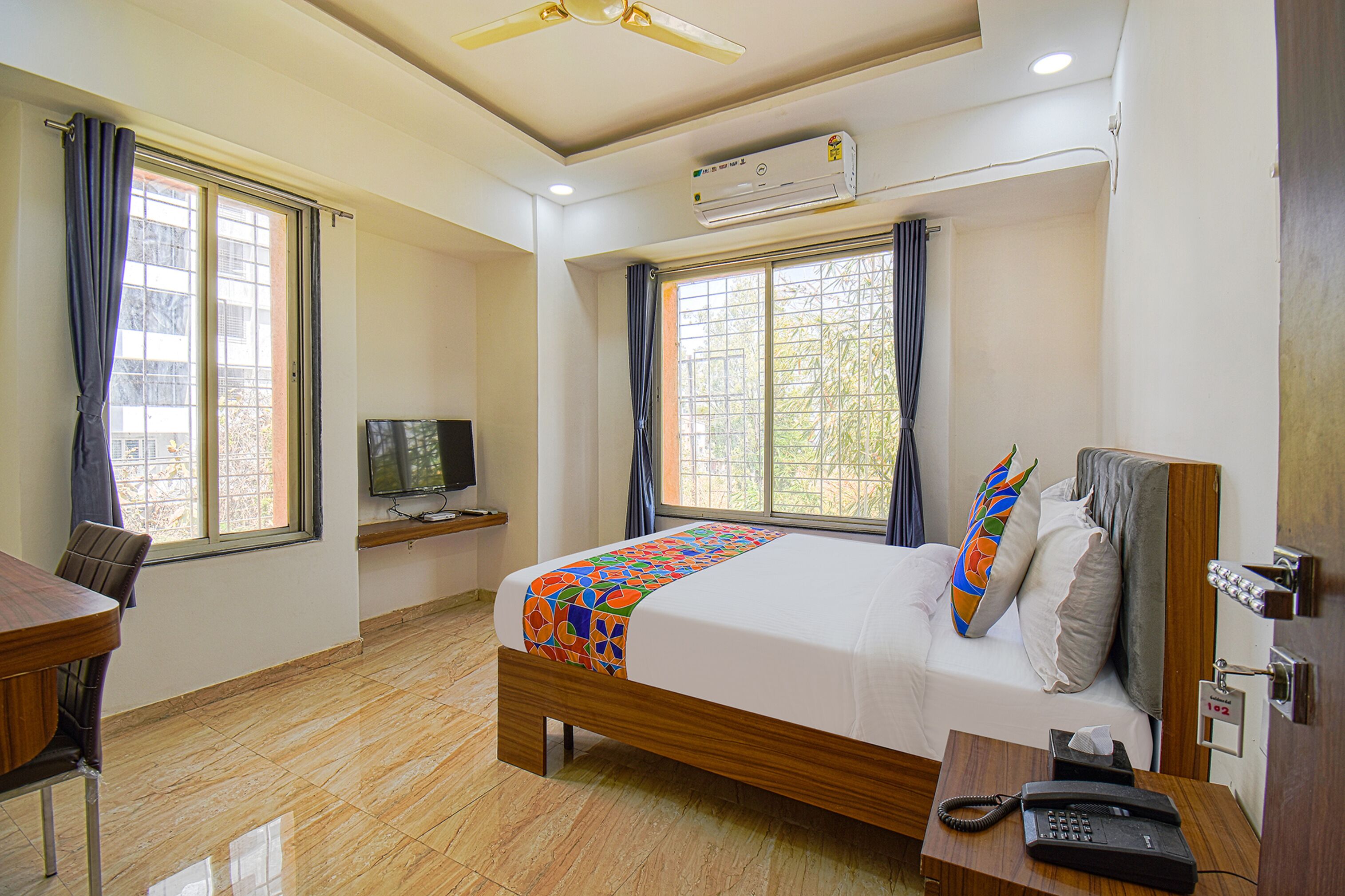 Egyptian cotton sheets, premium bedding, free WiFi, bed sheets