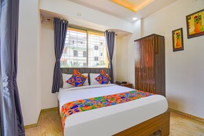 Deluxe Room | Egyptian cotton sheets, premium bedding, free WiFi, bed sheets - Fabhotel Red Velvet Inn & Suites (Pune)
