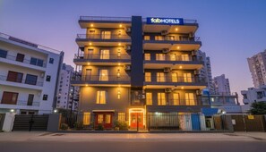 Exterior - Fabhotel Wedding Hut 51 (Gurugram)