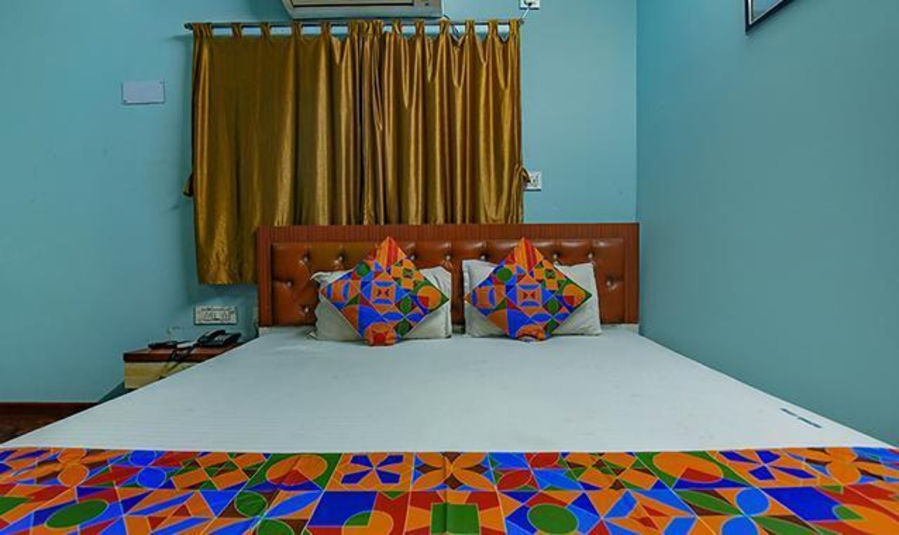 deluxe room | soundproofing, free wifi, bed sheets