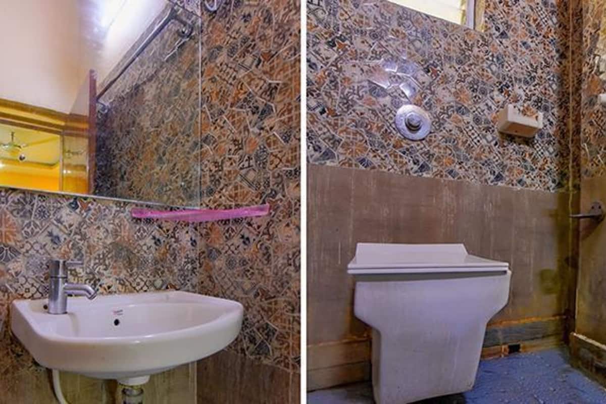 executive room | bathroom | shower, rainfall showerhead, free toiletries, towels