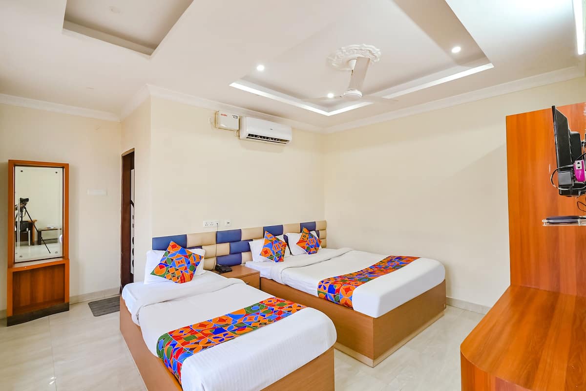 Luxury Suite | 1 bedroom, soundproofing, free WiFi, bed sheets