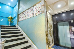 Lobby - Fabhotel Good Luck Residency (Guwahati)
