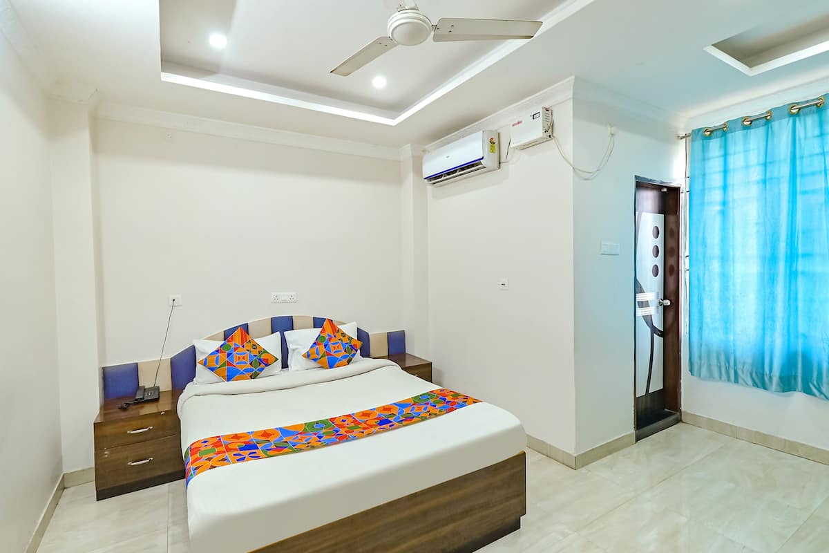 Premium Room | 1 bedroom, soundproofing, free WiFi, bed sheets