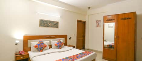 Deluxe Room | WiFi (free), bed sheets