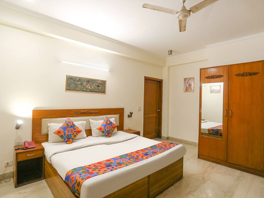 Deluxe Room | WiFi (free), bed sheets