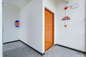 Interior - Fabexpress Kings Suites Hrbr Layout (Bengaluru)