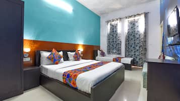 Soundproofing, free WiFi, bed sheets