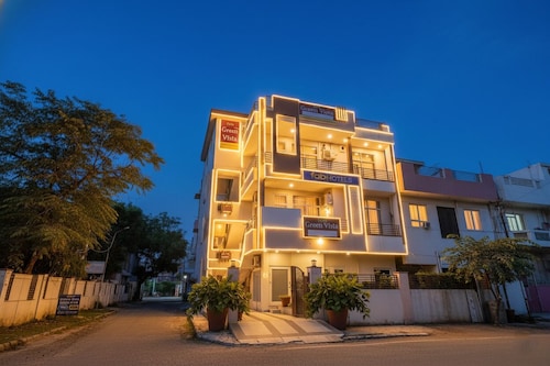 FabHotel Green Vista Malviya Nagar