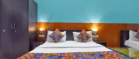 Soundproofing, free WiFi, bed sheets