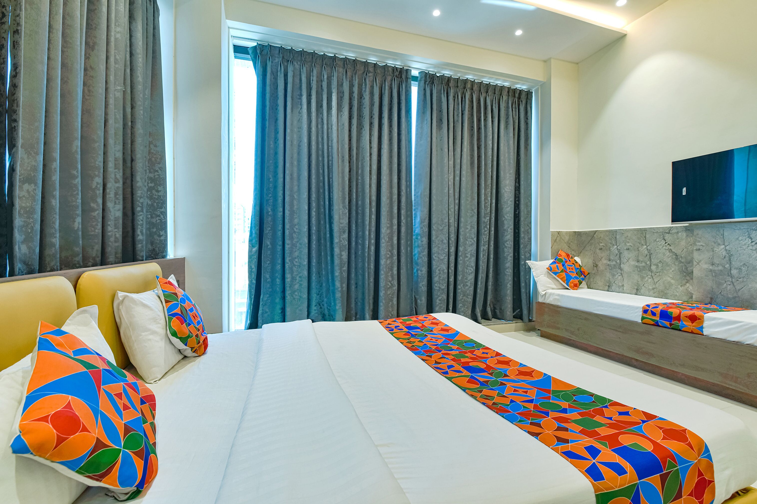 Fabhotel Gold Palace