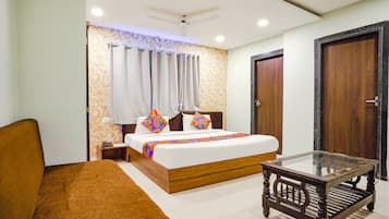 Deluxe Room | Soundproofing, free WiFi, bed sheets