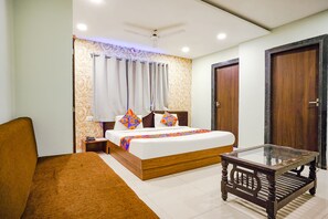 Deluxe Room | Soundproofing, free WiFi, bed sheets - Fabhotel Uday Vilas (Indore)