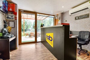 Reception - Oriva Siddharth Corporate (Gandhinagar)