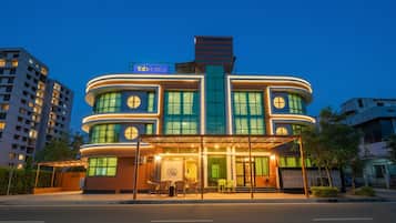 Pintu masuk properti