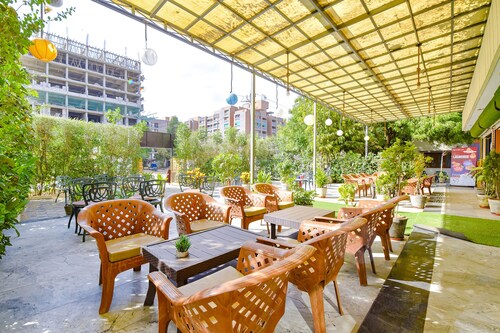 FabHotel Siddharth Corporate