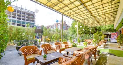 FabHotel Siddharth Corporate