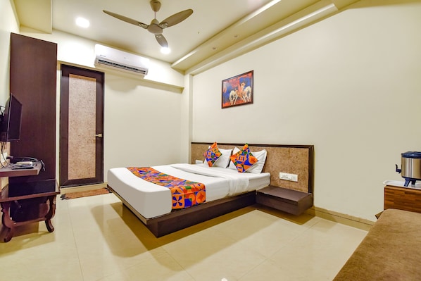 In-room safe, desk, free WiFi, bed sheets