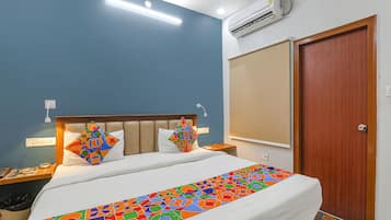 مكتب وتجهيزات عازلة للصوت وواي فاي مجانًا وملاءات أسرّة