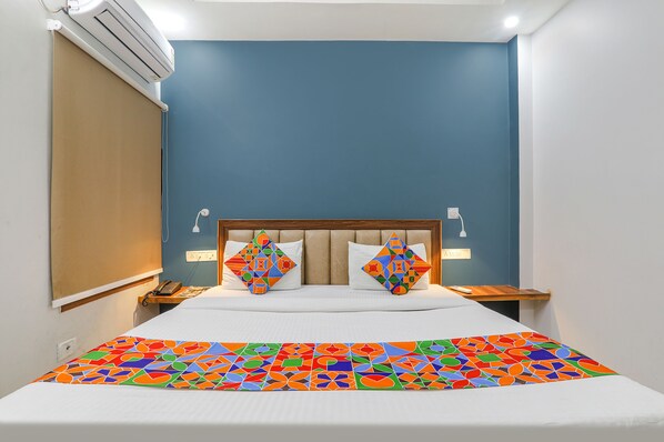 غرفة ديلوكس | مكتب وتجهيزات عازلة للصوت وواي فاي مجانًا وملاءات أسرّة