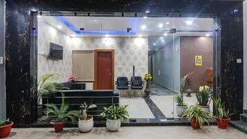 مدخل المنشأة