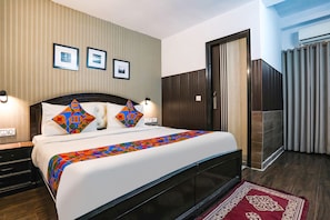 Deluxe Room | Egyptian cotton sheets, premium bedding, free WiFi, bed sheets - FabHotel Veetara (New Delhi)