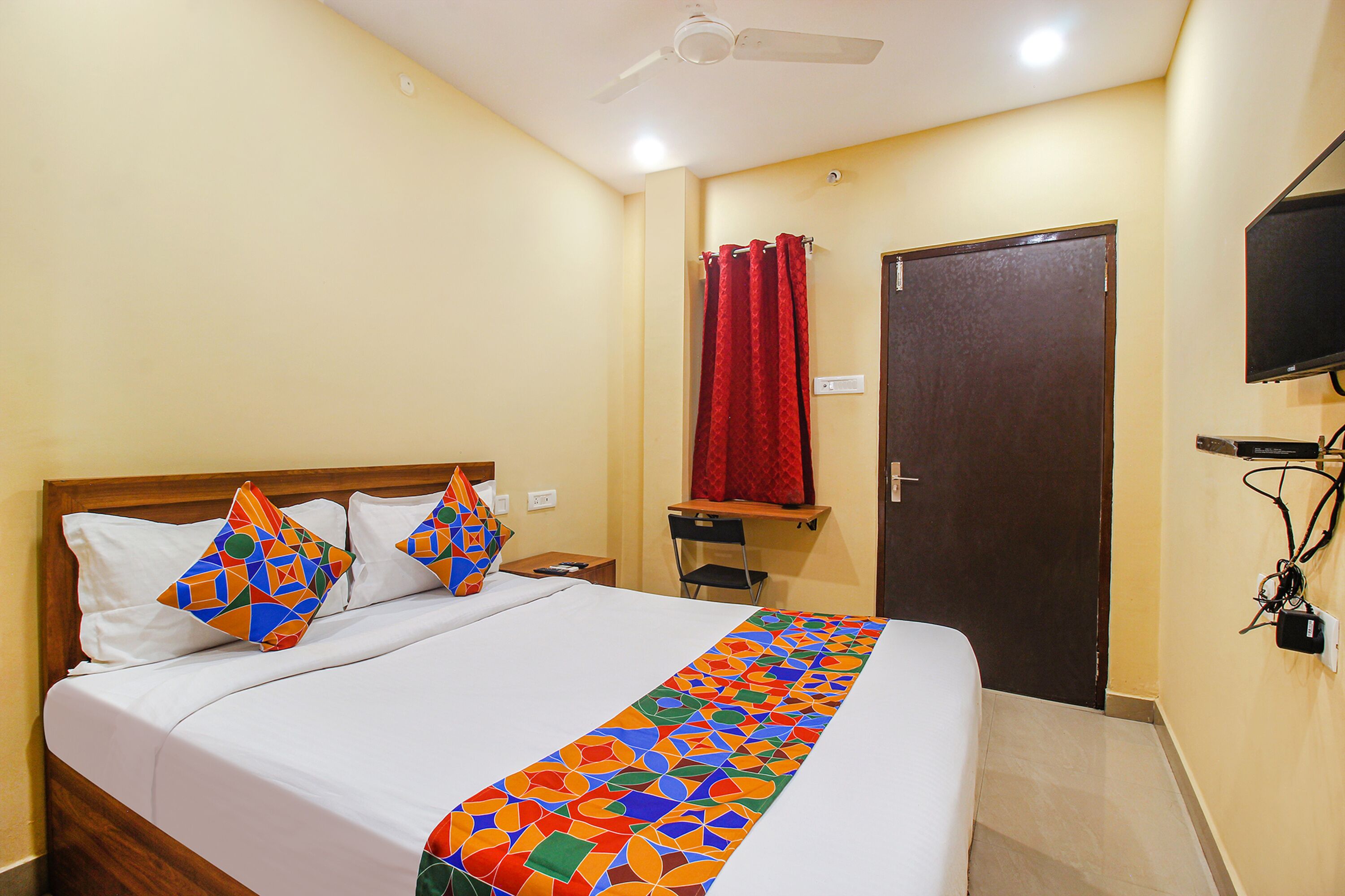 Fabexpress The Gate Begumpet