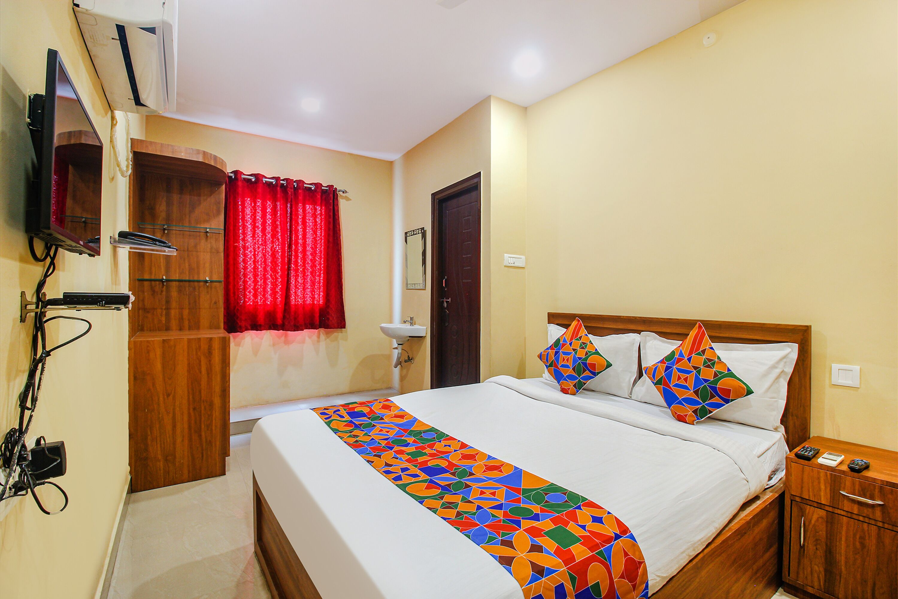 Fabexpress The Gate Begumpet