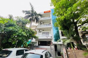 Exterior - FabHotel Comfirt Inn (Noida)