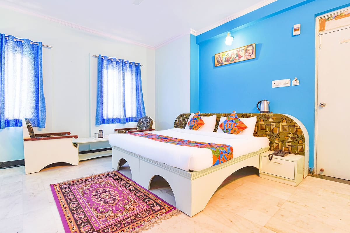 Premium Room | Egyptian cotton sheets, premium bedding, in-room safe, desk