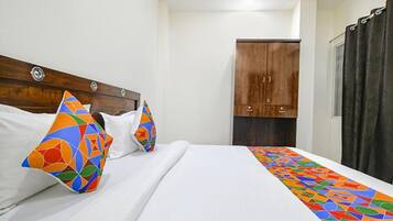 Egyptiske bomuldslagner, premium-sengetøj, pengeskab på værelset