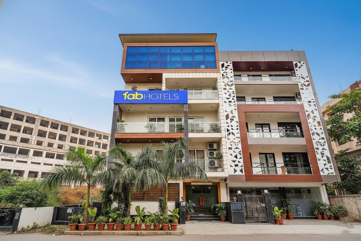 Pintu masuk properti