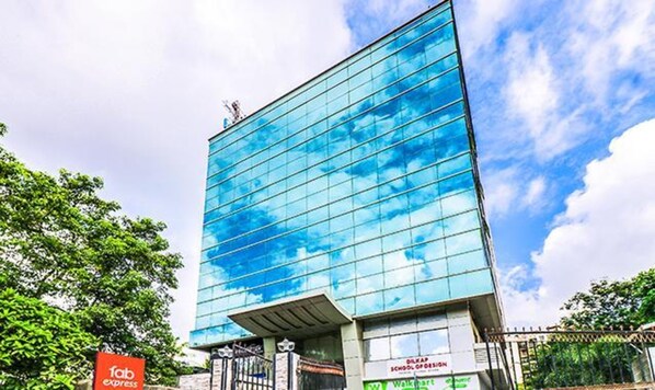 Exterior - FabHotel Ascot International (Mumbai)
