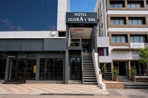 Exterior - FabHotel Global Inn (Chhatrapati Sambhajinagar)