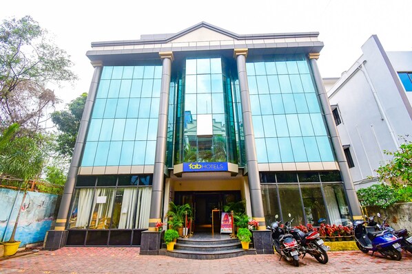 Exterior - Fabhotel Greenland Grand (Bhubaneshwar)