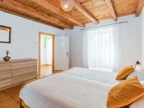 4 bedrooms, WiFi