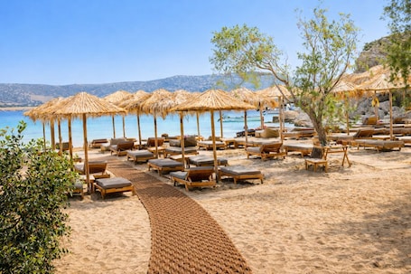 Beach bar. Helios Beach Hotel & Bungalows