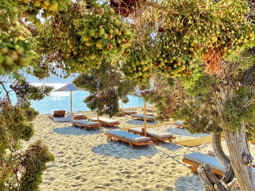 Helios Beach Hotel & Bungalows