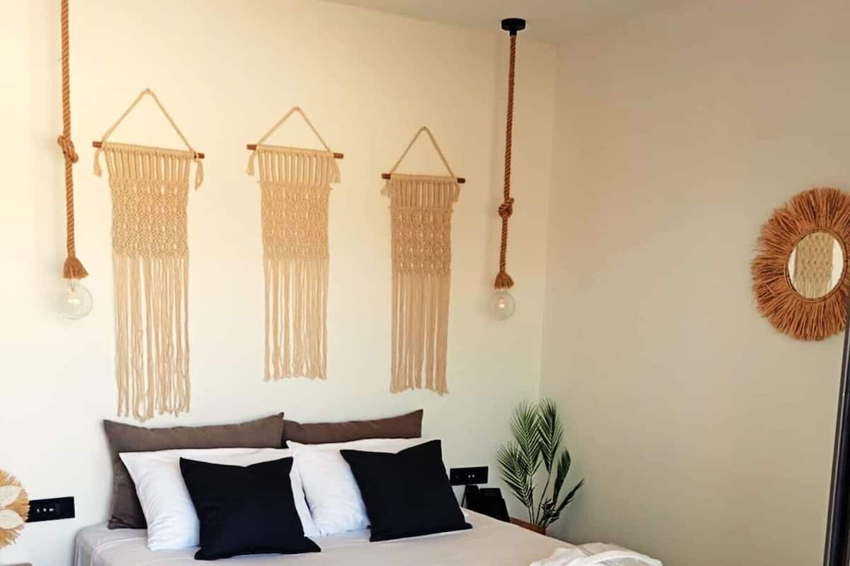 1 kamar tidur, minibar, kedap suara, dan Wi-Fi gratis