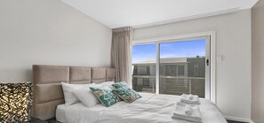 5 bedrooms, iron/ironing board, free WiFi, bed sheets