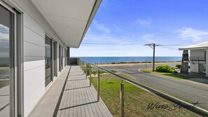 Property grounds - Esplanade Escape by Wine Coast Holiday Rentals (ALDINGA BEACH)
