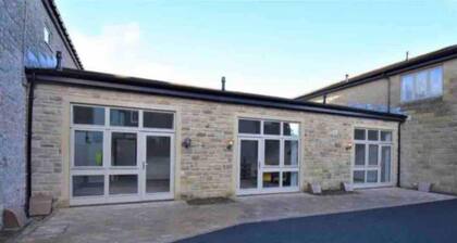 Smithy Bungalow, Free Private Parking