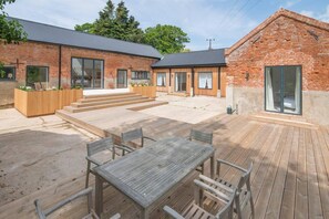 House | Terrace/patio
