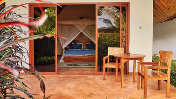 King Room with Pool & Ocean View | Vuodevaatteet