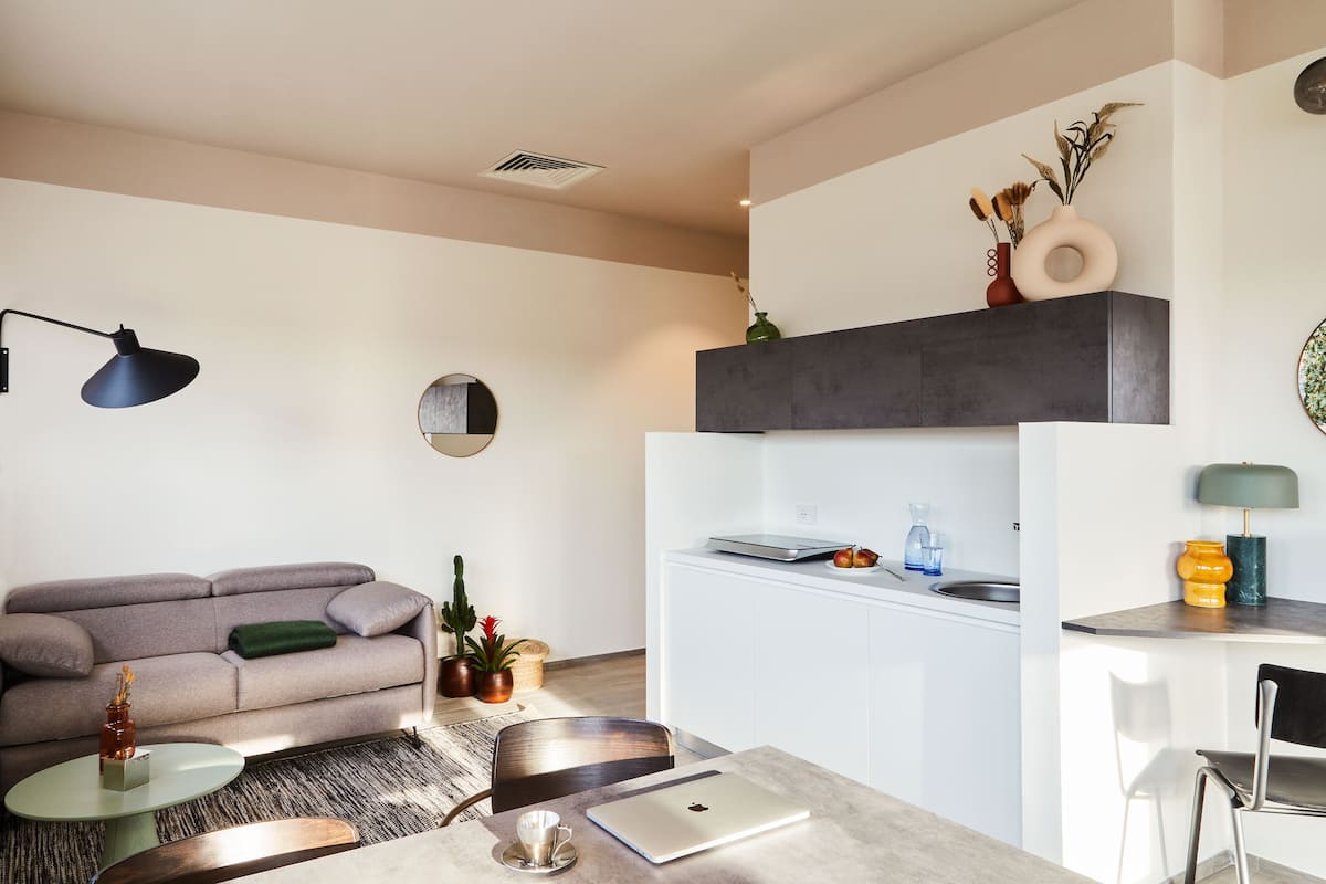 Executive Studio | Soundproofing, free WiFi