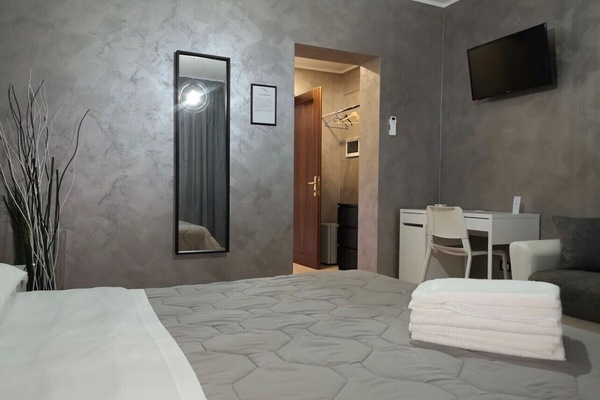 In-room safe, desk, laptop workspace, blackout curtains