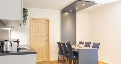 Superior Ferienwohnung mit IR-Sauna & Whirlwanne I